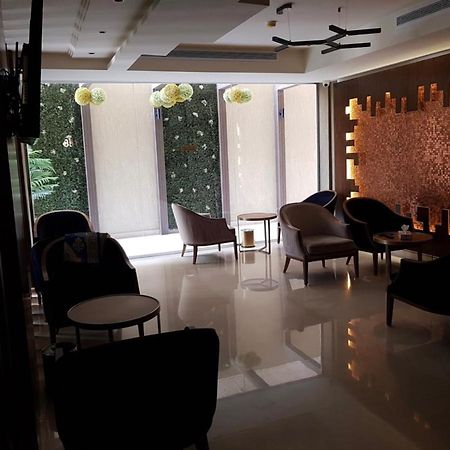 Al Louloah Al Baraqah Furnished Apartments เจดดาห์ ภายนอก รูปภาพ