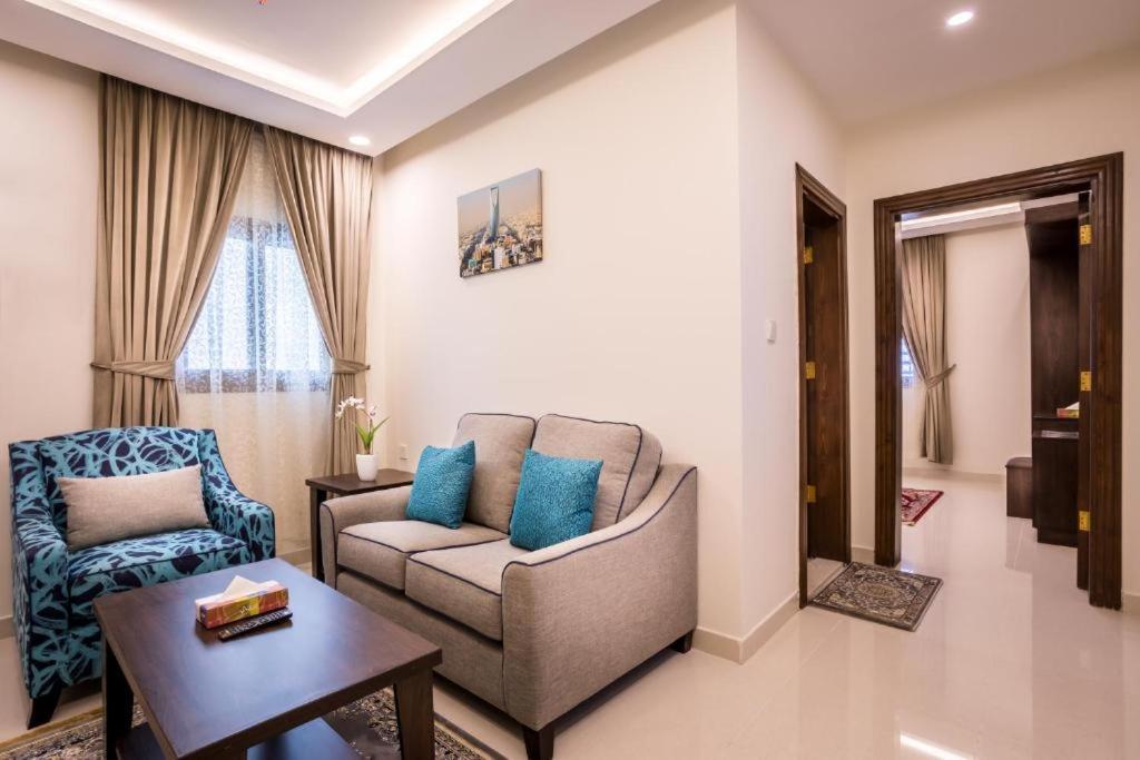 Al Louloah Al Baraqah Furnished Apartments เจดดาห์ ภายนอก รูปภาพ