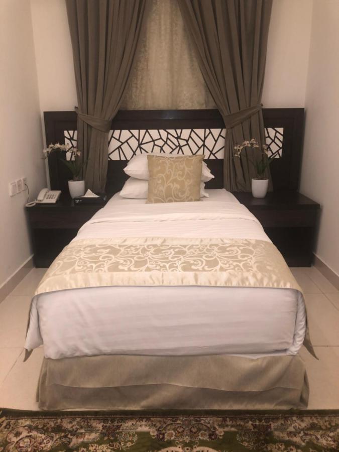 Al Louloah Al Baraqah Furnished Apartments เจดดาห์ ภายนอก รูปภาพ
