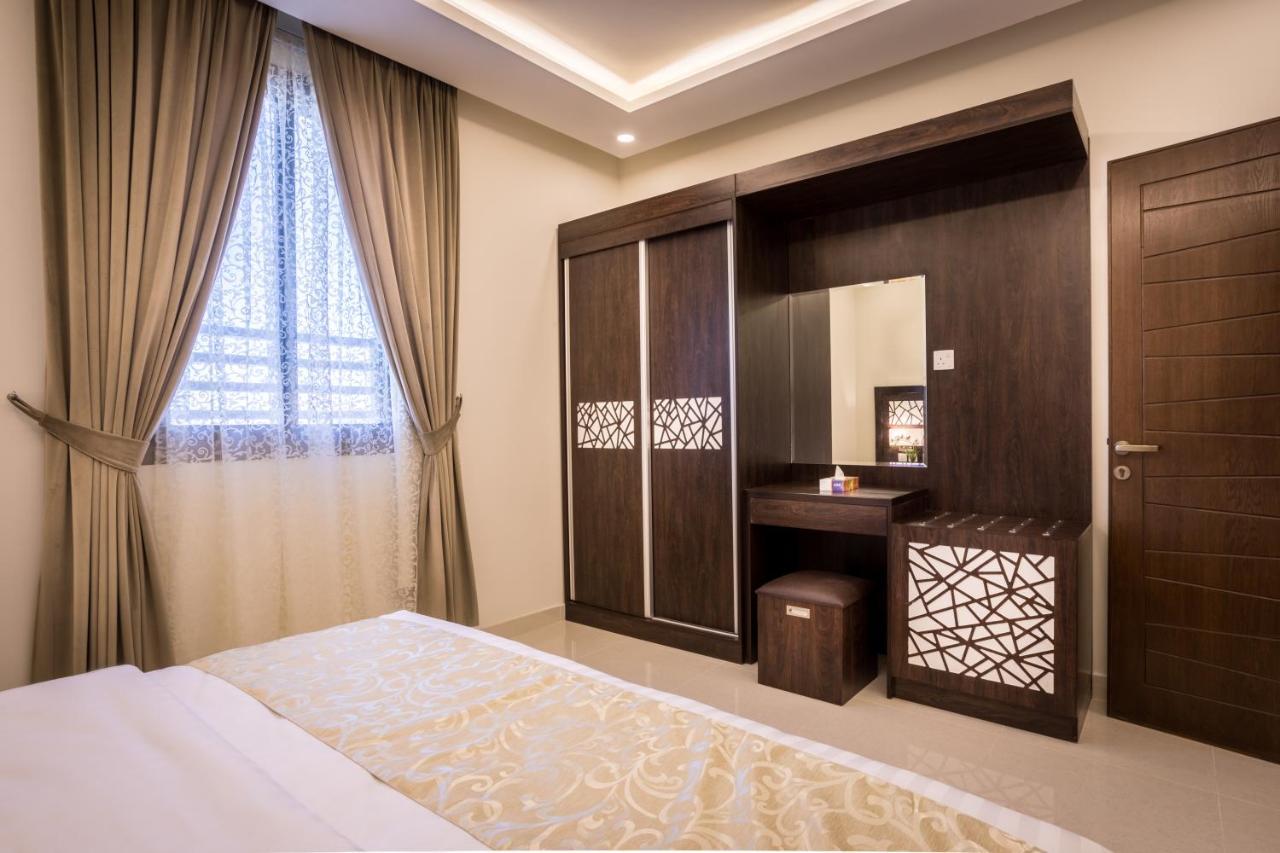 Al Louloah Al Baraqah Furnished Apartments เจดดาห์ ภายนอก รูปภาพ